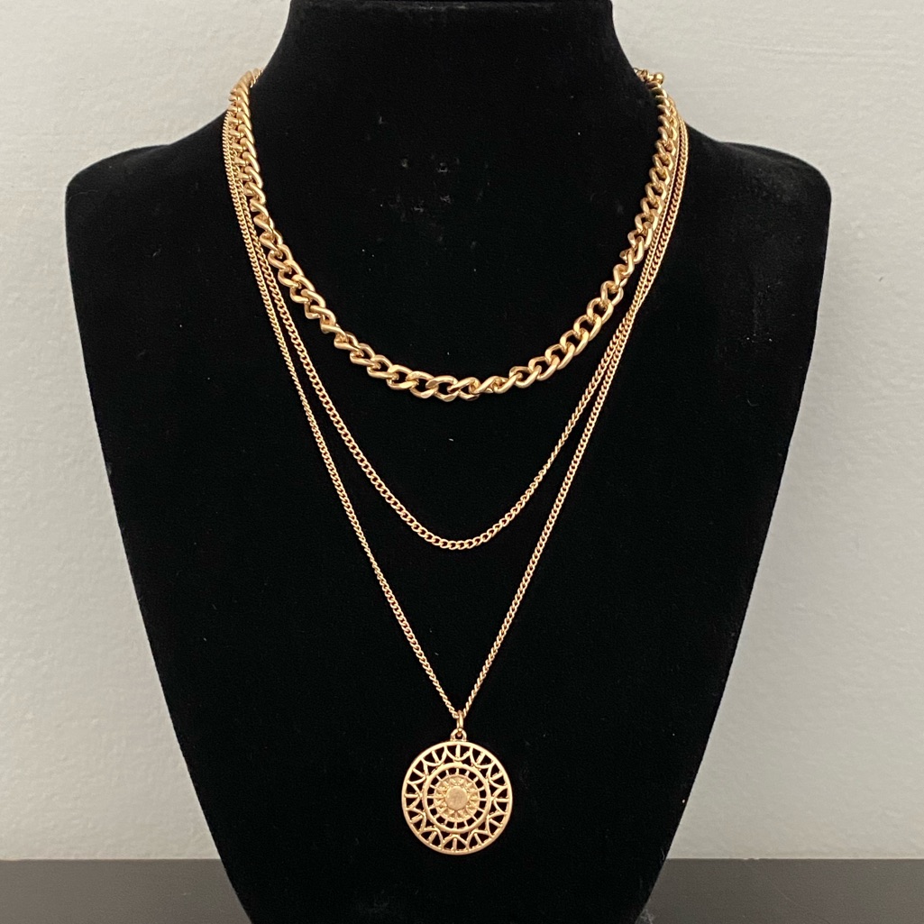 3 Layered Necklace Set With Round Filigree Pendant - Matte Gold